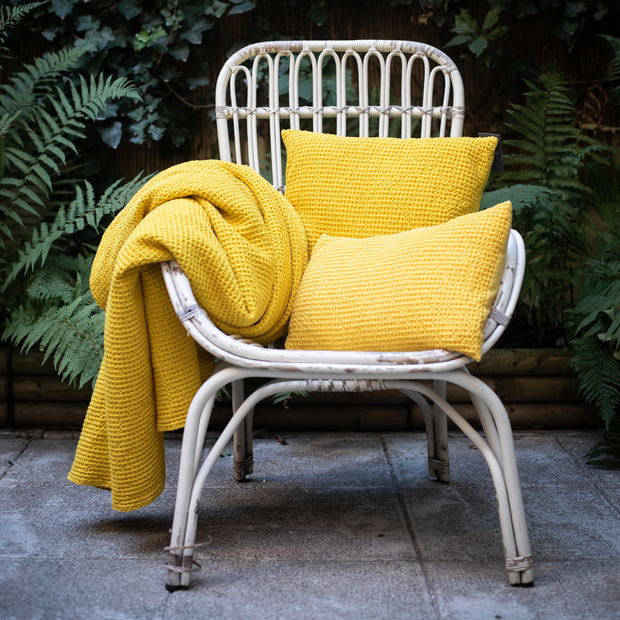 Coussin Maia Ecru Craie 45×45 coton La Vallée du blanc Coussin Maia Ecru Craie 45×45 coton Coussins La Vallée du blanc