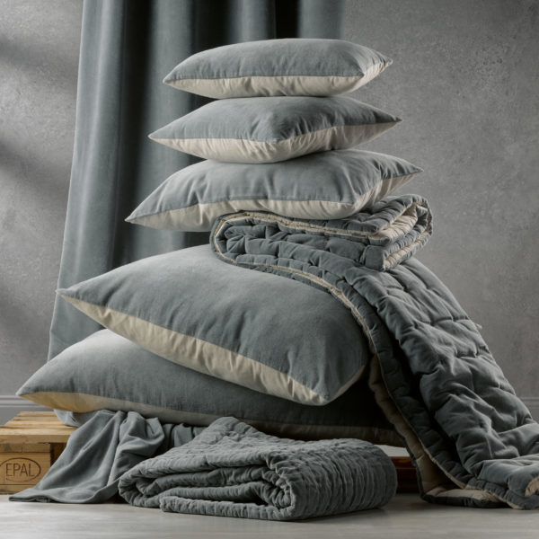 Coussin uni Elise Craie 40 x 65 Coussins La Vallée du blanc