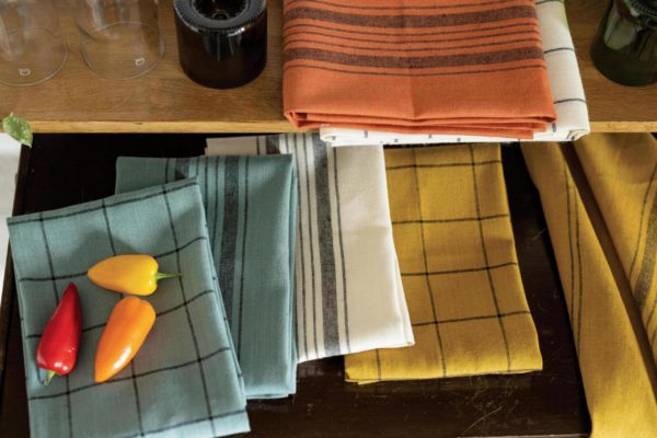 Torchon Carreaux Karma Ecru/noir 55 x 75 Torchons La Vallée du blanc