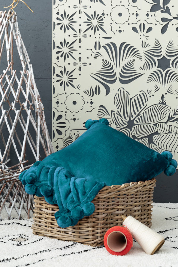 Plaid Tender pompons Paon 130 x 170 Plaids La Vallée du blanc