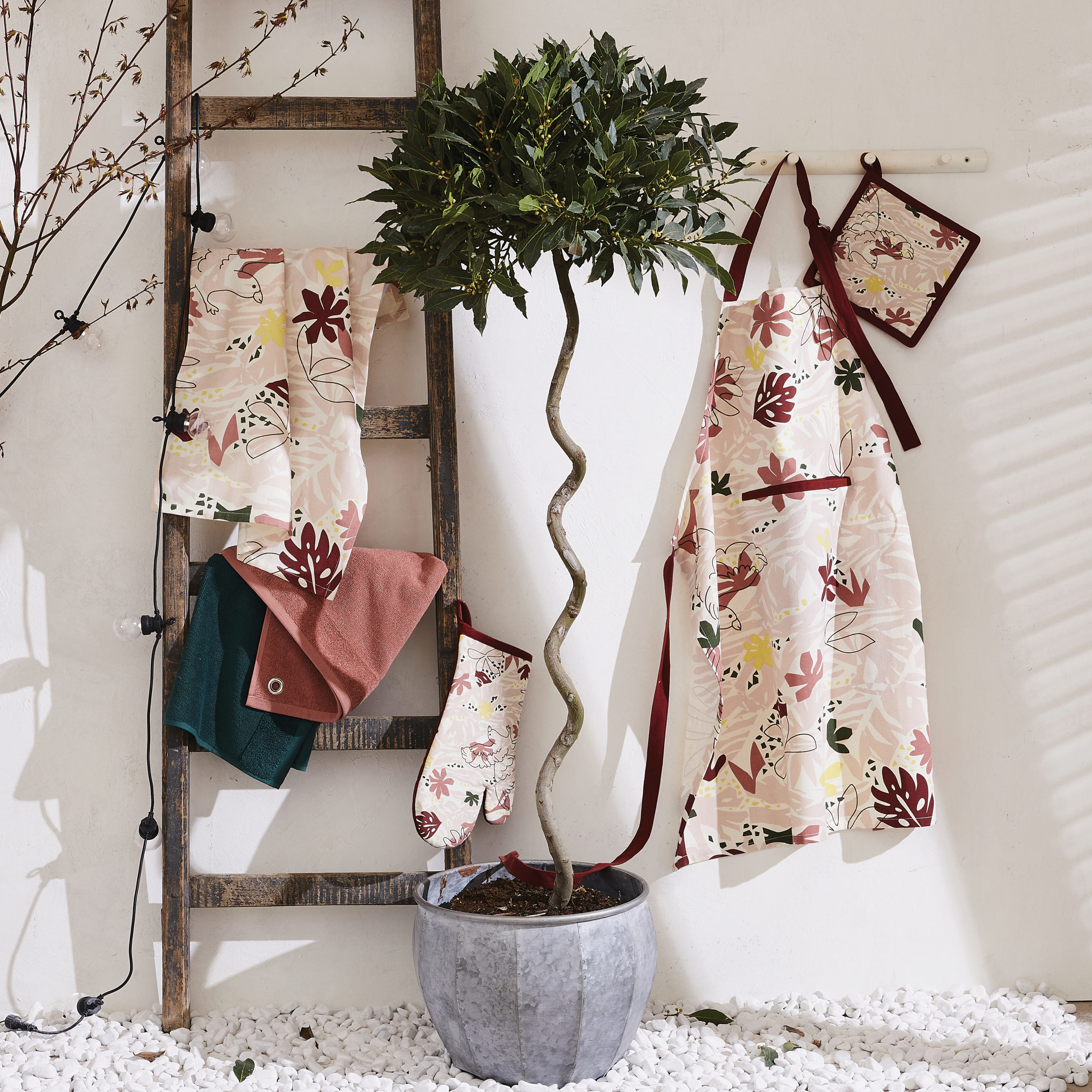 Essuie-mains oeillet Curl bois de rose 50×50 La Vallée du blanc Essuie-mains oeillet Curl bois de rose 50×50 Essuie-mains La Vallée du blanc