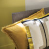 Coussin uni Fara Mirabelle 45 x 45 – Image 3