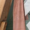 Drap de bain uni Zoe Argile 100 x 180 – Image 4