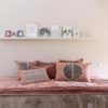 Coussin brodé Yaël Bois de rose 45 x 45 – Image 3