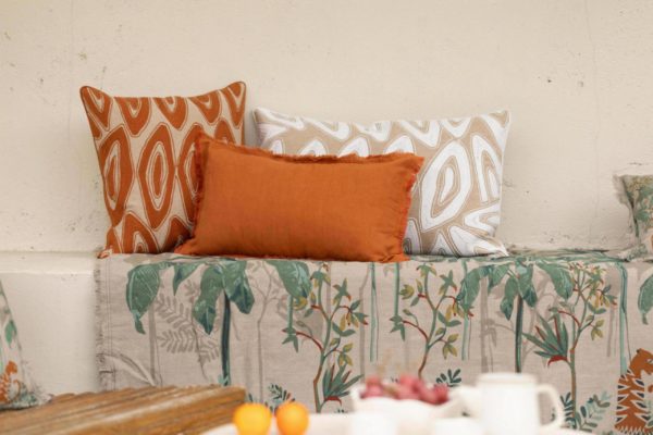 Coussin brodé Leya Neige 40 x 65 Coussins La Vallée du blanc