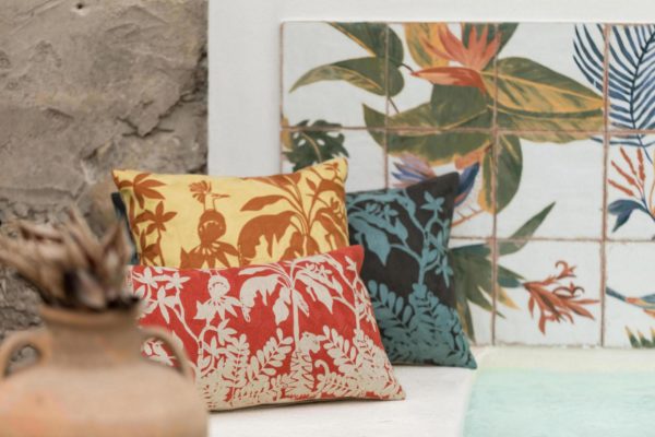 Coussin brodé Raki Gold 45 x 45 Coussins La Vallée du blanc