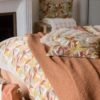 Coussin brodé Alina Dragée 30 x 50 – Image 4