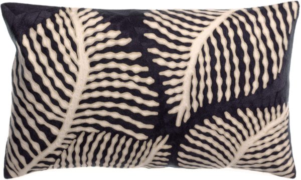 Coussin brodé Flora Marine 30 x 50 Coussins La Vallée du blanc