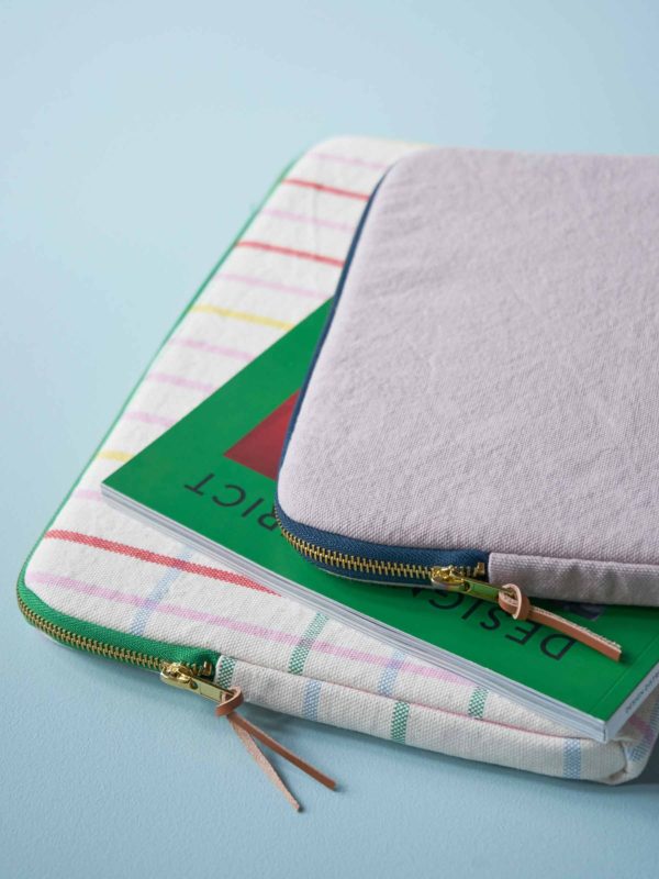 Housse iPad Iona Poivre rose 19 x 26 x 3 Housses d'iPad La Vallée du blanc