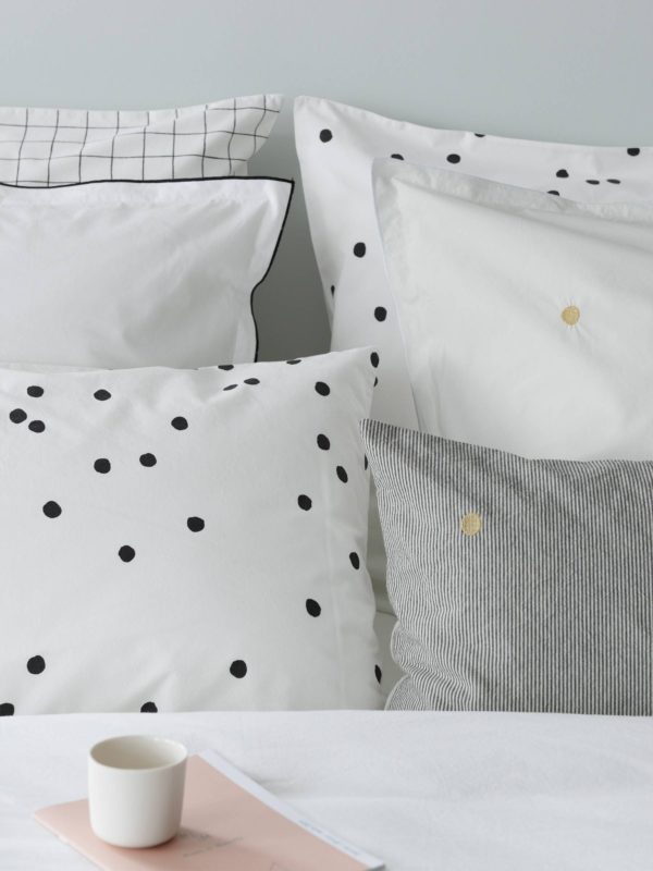 Taie d’oreiller Odette Milk 65 x 65 Taies d'oreiller La Vallée du blanc