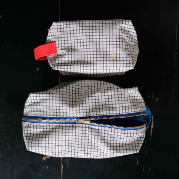Trousse cube Stylo Rouge 10 x 16 x 10 Trousses cube La Vallée du blanc
