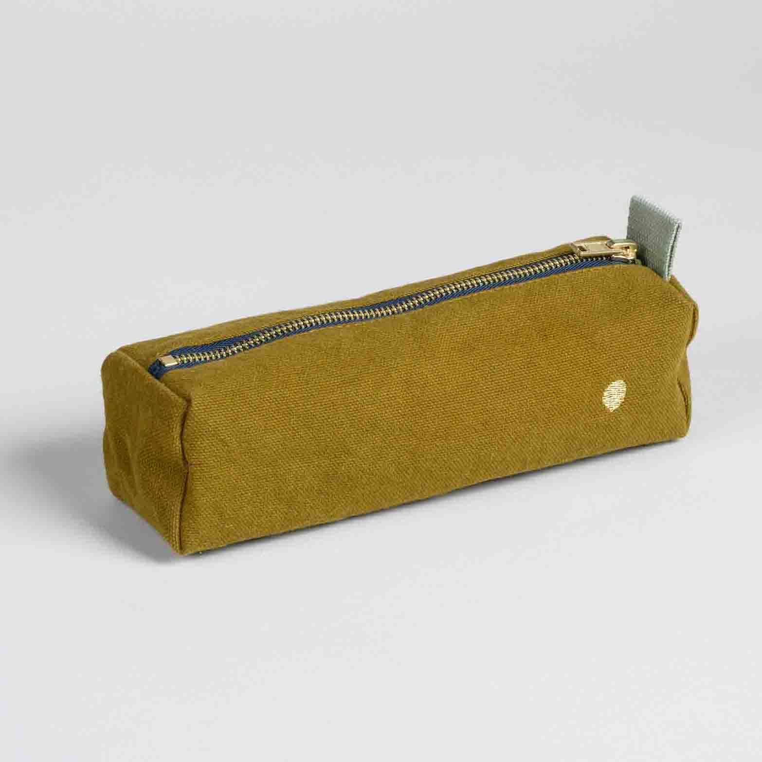 Trousse de bureau Iona Nuts 6 x 20 x 6 La Vallée du blanc Trousse de bureau Iona Nuts 6 x 20 x 6 Trousses de bureau La Vallée du blanc